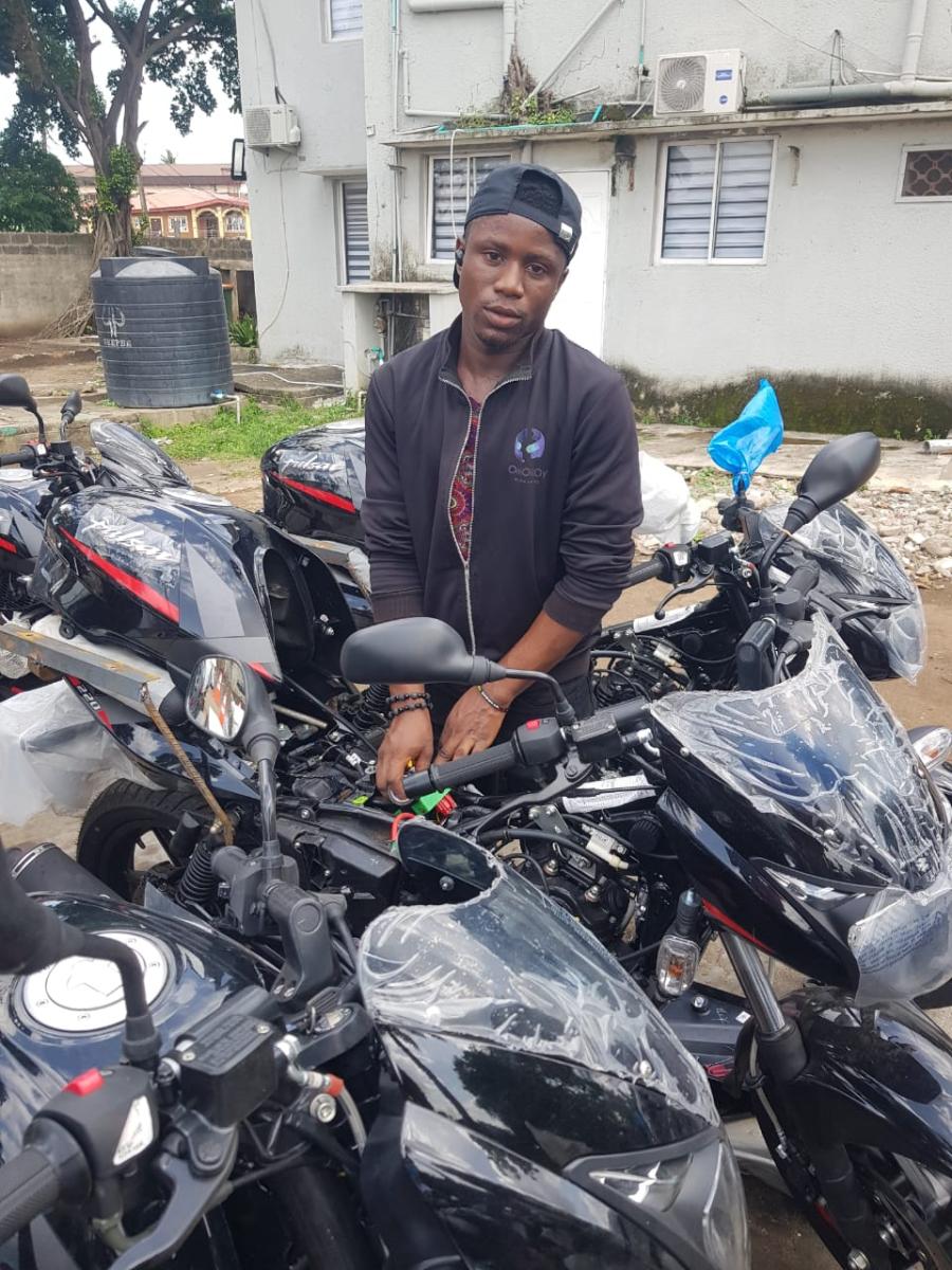 Vehicle GPS Tracking Devices and Vehicle Speed Limiter installers and